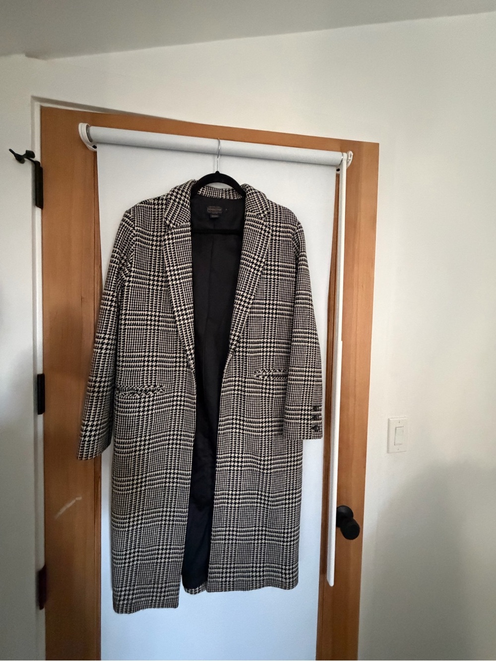Women’s Pendleton wool black whit - Classic Tailored Style